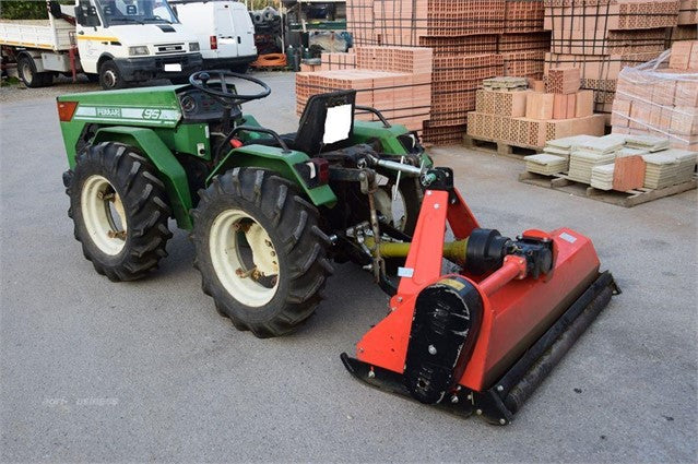 Équipement agricole compact Ferrari 95RS – Moteur remis à neuf – Avec ensileuse