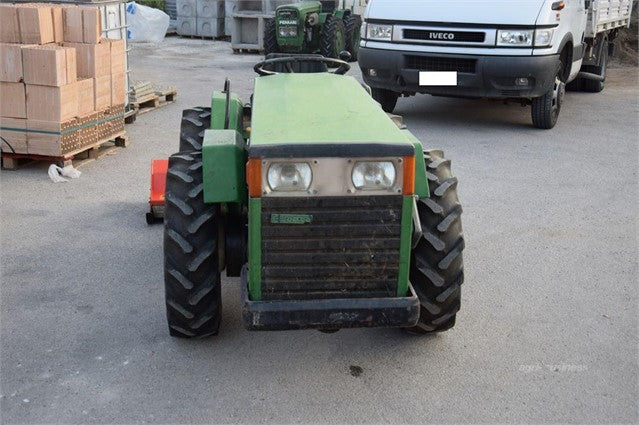 Équipement agricole compact Ferrari 95RS – Moteur remis à neuf – Avec ensileuse