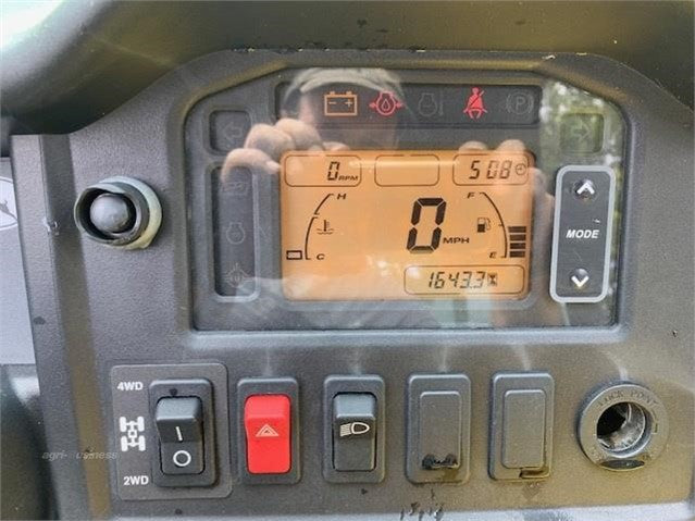 Équipement agricole John Deere 855 – 2013 – 1 643 h – Occasion