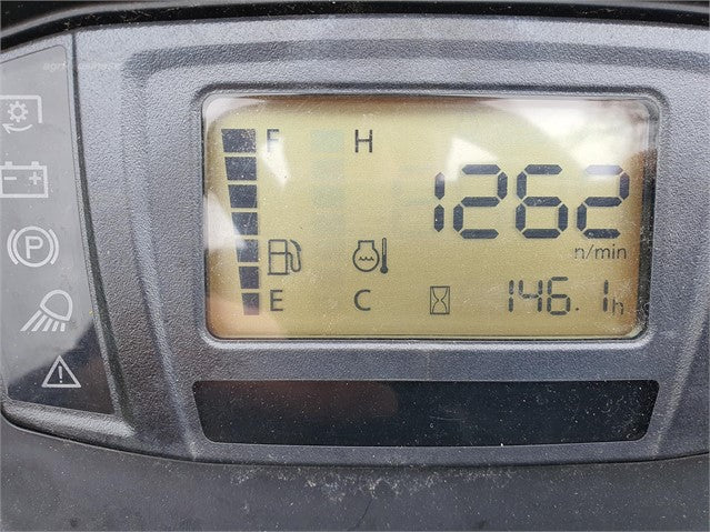 Tondeuse autoportée Kubota F3890 – 2018 – 37 ch – 4RM – Occasion