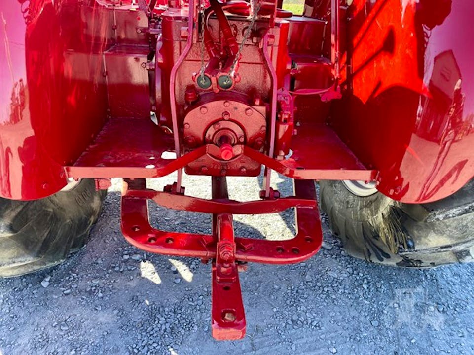 Micro-tracteur International W400 – 1954 – 48,6 ch – Collection