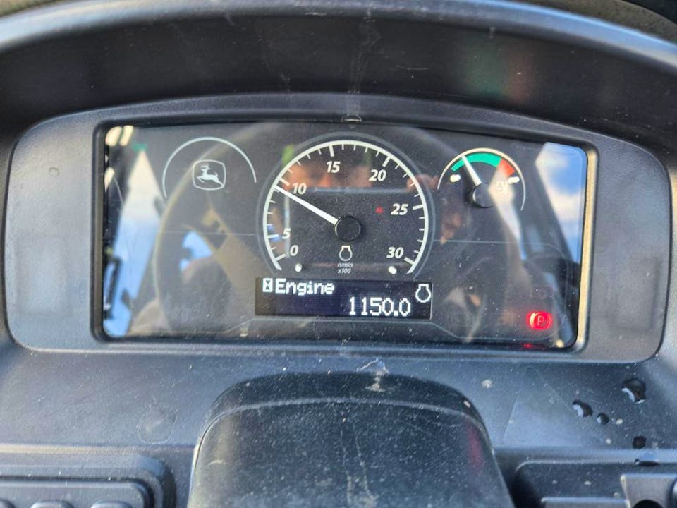 John Deere 300E – 2020 – 38 ch – Chargeur inclus