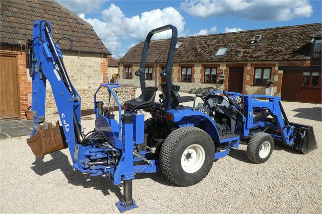 Micro-tracteur Iseki TH4335 – 2015 – 374 h – Équipements terrassement
