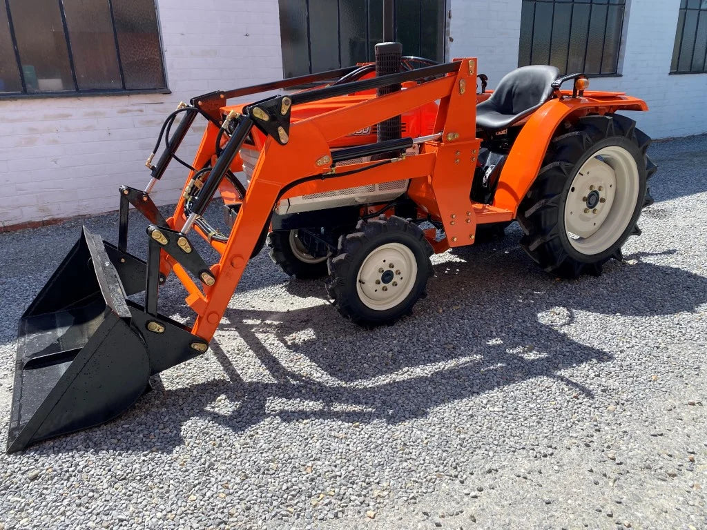 Micro-tracteur Kubota B1600D – 20 ch – 4RM – Chargeur neuf inclus