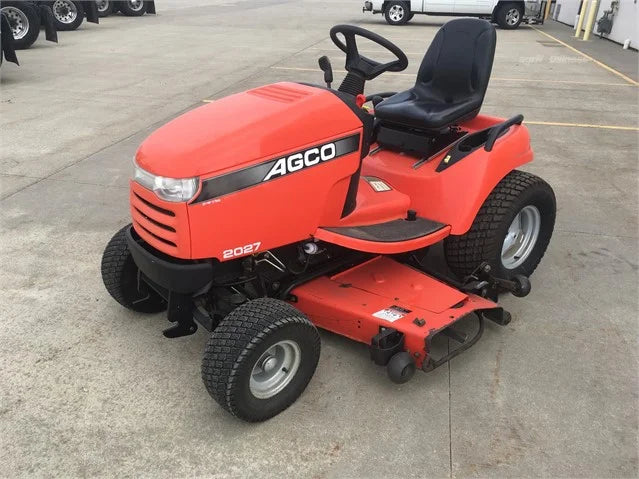 Tondeuse autoportée AGCO 2027H 2009 27 ch