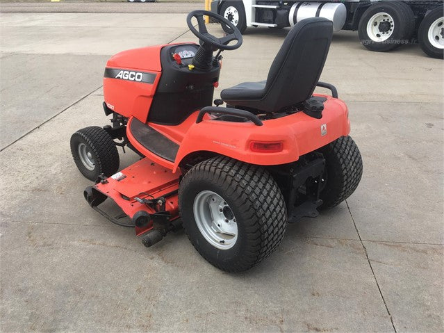 Tondeuse autoportée AGCO 2027H 2009 27 ch