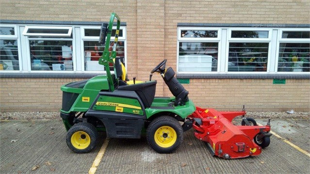 Équipement de tonte frontal John Deere 1570 – 2018